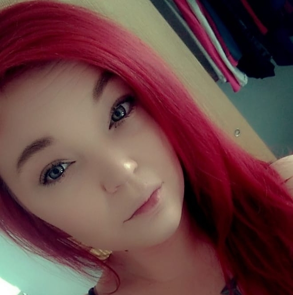 Profile Picture of Nixie Pottorff (@elijames) on Poshmark