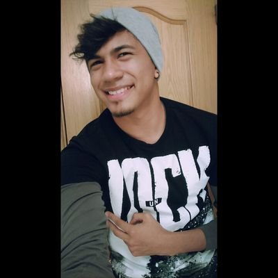 Profile Picture of Robert Varela (@RobertPaxVarela) on Twitter