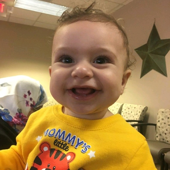 Profile Picture of Faidh Noori (@faydrose) on Poshmark