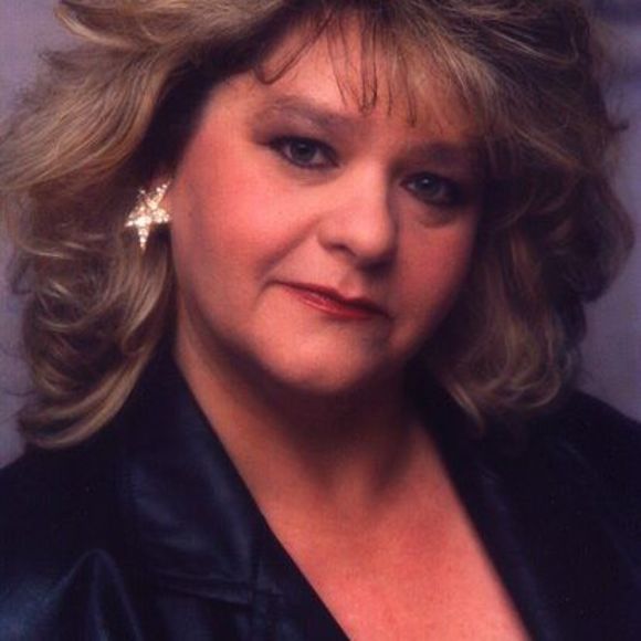 Profile Picture of Diane Wolfe (@butterbuttons) on Poshmark