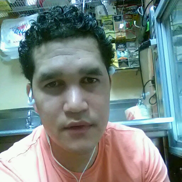 Profile Picture of Wilian Madera (@wilian267) on Poshmark