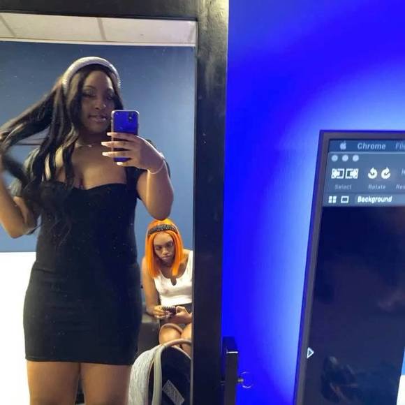 Profile Picture of Briana Smalls (@brianasnalls) on Poshmark