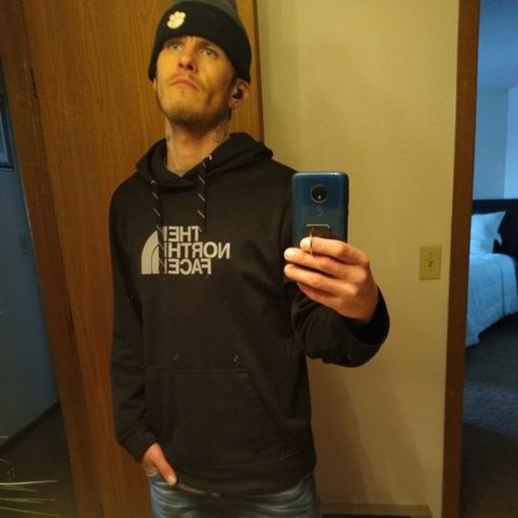 Profile Picture of Jason Bearking (@jasonbearking05) on Poshmark