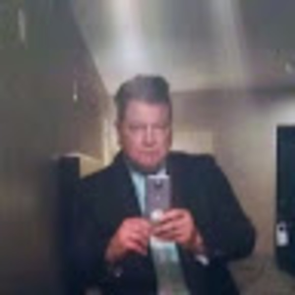 Profile Picture of J. francis Adlesic (@geoffreybeane) on Poshmark