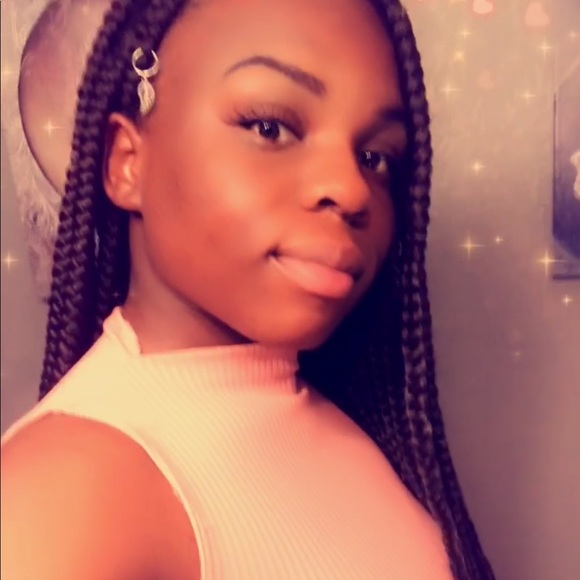 Profile Picture of Nancica Phanord (@cicap) on Poshmark