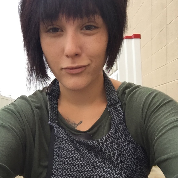 Profile Picture of Meg Duet (@madue3) on Poshmark