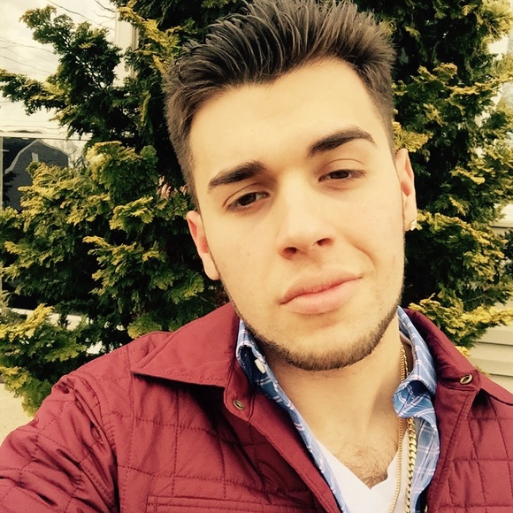 Profile Picture of Joe Alberts (@albertsj) on Poshmark
