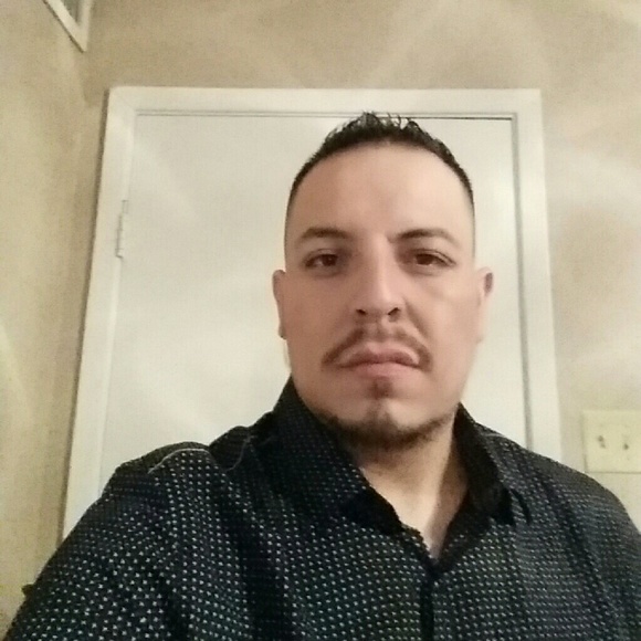 Profile Picture of Jose Rostro (@rostrojose) on Poshmark