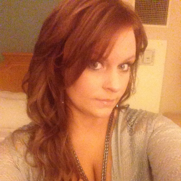 Profile Picture of Heather Linn (@hlinn85) on Poshmark