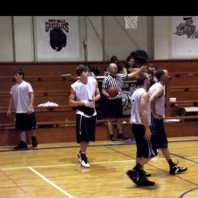 Profile Picture of Alex Bumgarner (@BumtheBaller) on Twitter