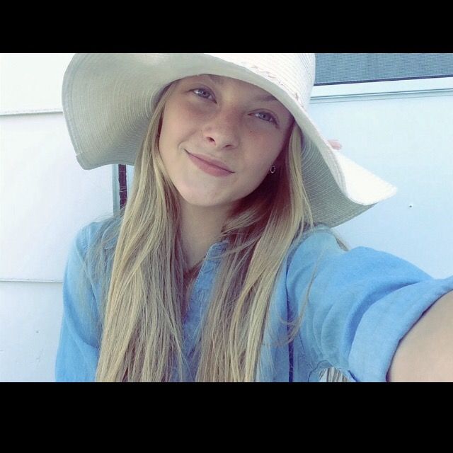 Profile Picture of Amber Rozell (@amberrozell) on Tiktok