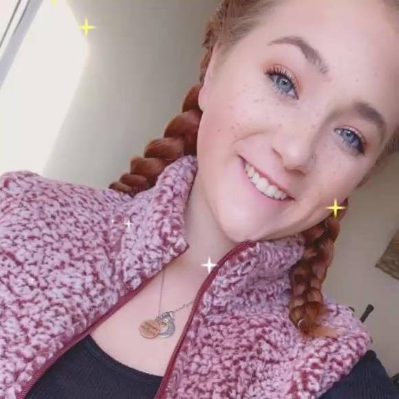 Profile Picture of Caylee Fregin (@cayleefregin) on Poshmark