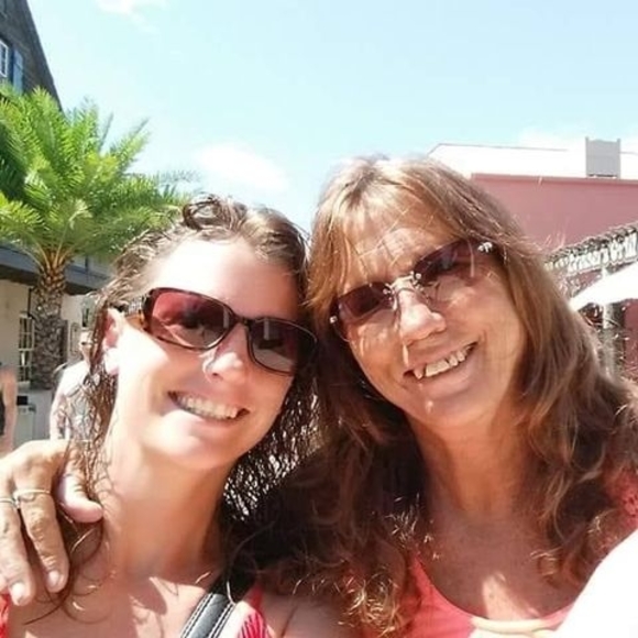 Profile Picture of Dawn Mcbride (@8183leann) on Poshmark