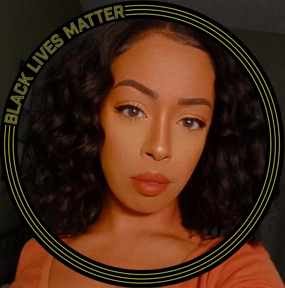 Lenssa Yadata - Poshmark Profile Picture of Lenssa Yadata (@princesskodak) on Poshmark