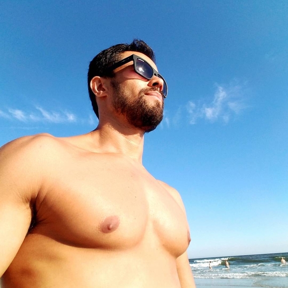 Profile Picture of Rodrigo Teixeira (@rodrigotpassos) on Poshmark