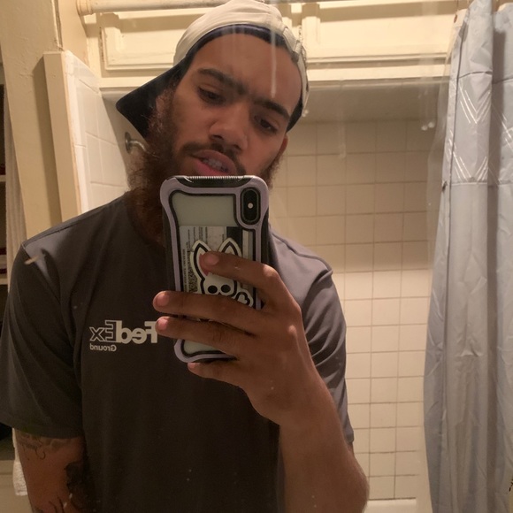 Profile Picture of Tim Holmes (@timholmes818) on Poshmark
