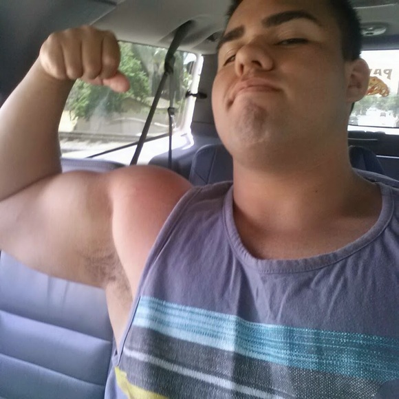Profile Picture of Cesar Gama-macias (@ceazg1) on Poshmark