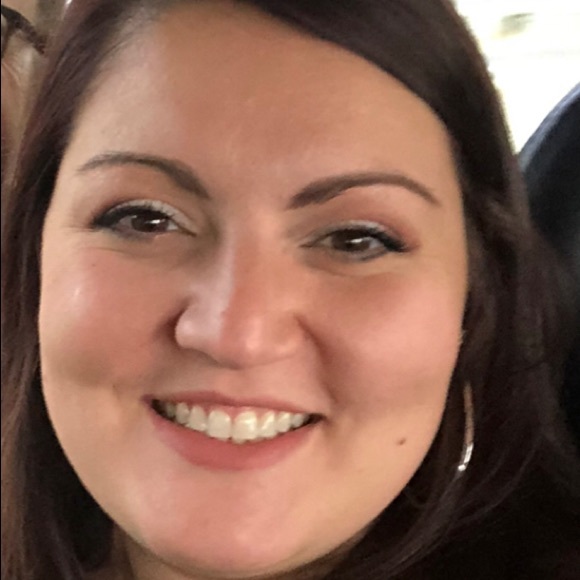 Profile Picture of Amanda Lecompte (@alecompte01) on Poshmark