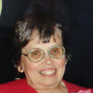 Profile Picture of Lois Smith (@Lois-Smith) on Facebook