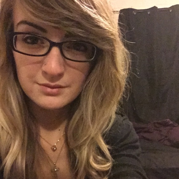 Profile Picture of Brittanie Cropper (@bncropper91) on Poshmark