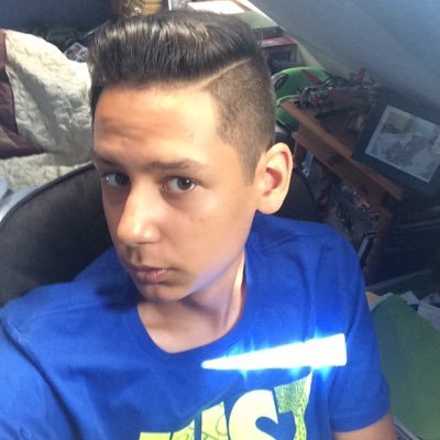 Profile Picture of Dylan Fernandes (@dylanthelegend_) on Twitter
