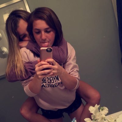 Profile Picture of Julia Callahan (@Juliacalll111) on Twitter
