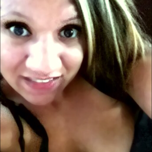 Profile Picture of Mandi Mitchell (@mandi951) on Poshmark