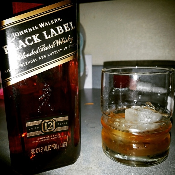 Profile Picture of Jonathan Santana (@jonathansch) on Poshmark