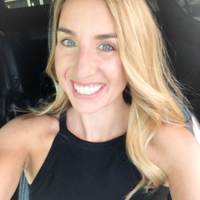 Profile Picture of Nancy Elyse (@NancyElyse7) on Twitter