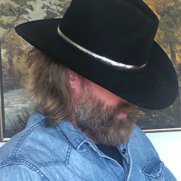 Profile Picture of Hans gerlich top rated posh ambassador Gerlich (@hans_gerlich) on Poshmark