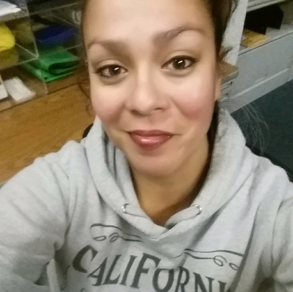 Profile Picture of Adrianna Cano (@acano78) on Poshmark