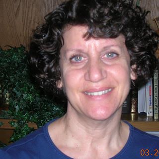 Profile Picture of Maureen LoMastro Andrews (@maureen.lomastroandrews) on Facebook