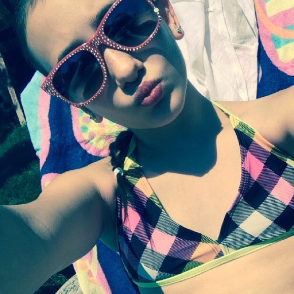 Profile Picture of Nicole Tafro (@niki528) on Poshmark