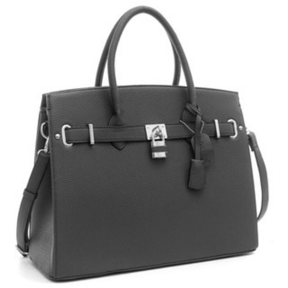 Profile Picture of Natalee Swaby (@nassa31) on Poshmark