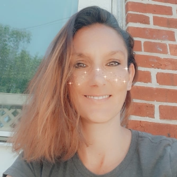 Profile Picture of Krista Loraw (@kloraw2017) on Poshmark
