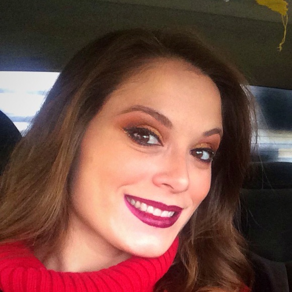 Andrea Leasor - Poshmark Profile Picture of Andrea Leasor (@aleasor1212) on Poshmark