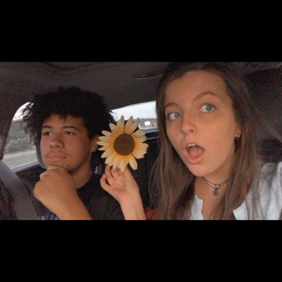 Profile Picture of Hannah Curtman (@hannahkaylin43) on Poshmark