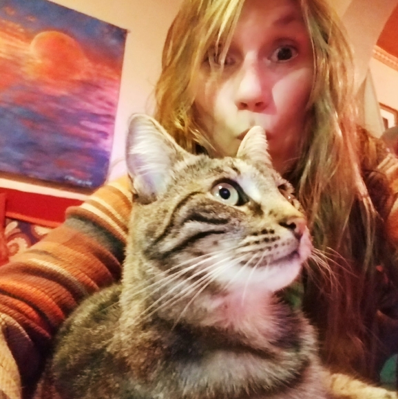 Profile Picture of Sherri Neely (@sherrineely) on Poshmark