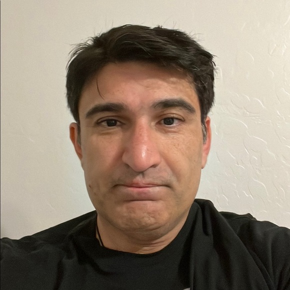 Profile Picture of Sean Mohebbi (@seanmohebbi) on Poshmark