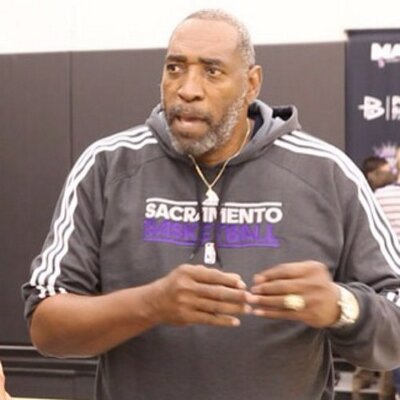 Profile Picture of Clifford Ray (@CoachCliffRay) on Twitter