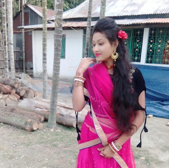 Profile Picture of Supriya Das (@supriyadasz349) on Poshmark