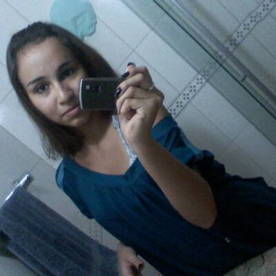 Profile Picture of Julia Zimmer (@juliiaz) on Twitter