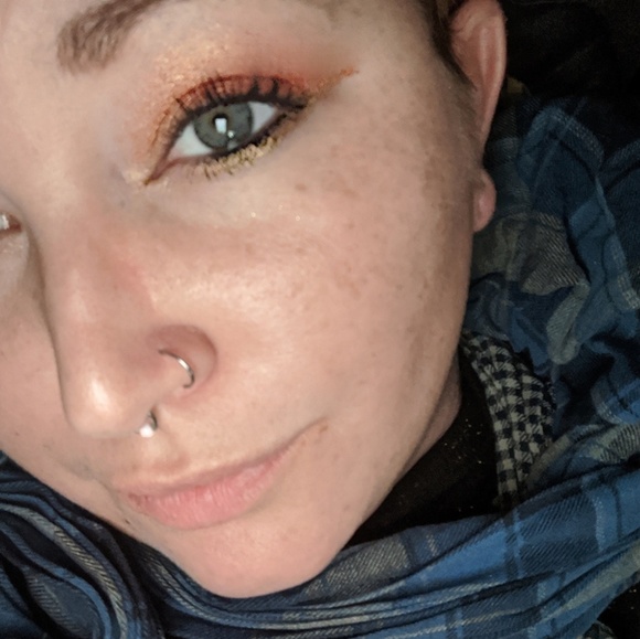 Profile Picture of Crystal Kohl (@ccdawnkohl) on Poshmark