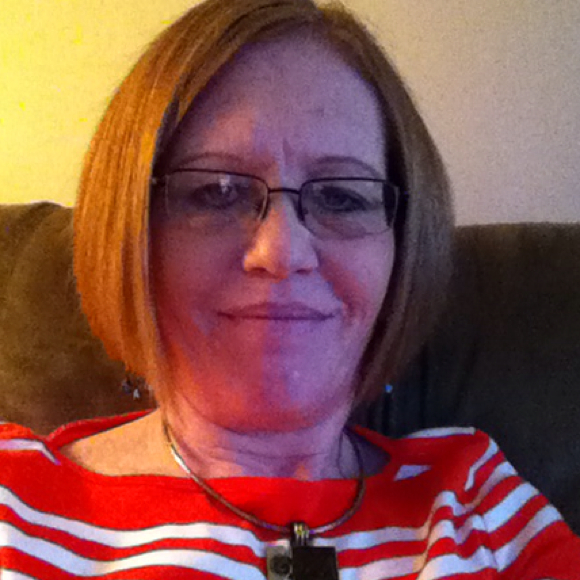 Profile Picture of Kim Handley (@kimhandley) on Poshmark