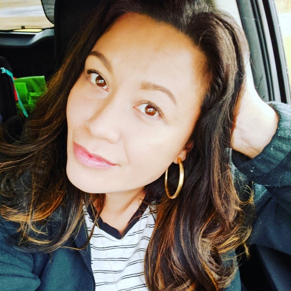Profile Picture of Anna Danison (@annadanison) on Poshmark