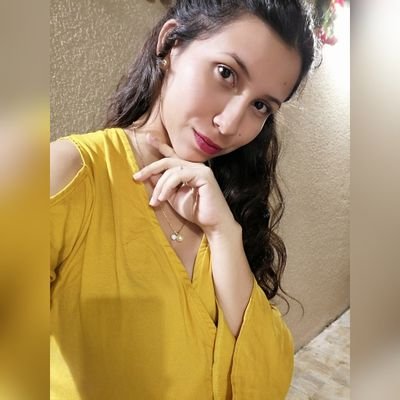 Profile Picture of Carla Cortez (@carlacortez97) on Twitter