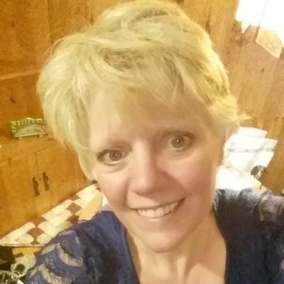 Profile Picture of Rhonda Armstrong (@rhondaa2550) on Twitter