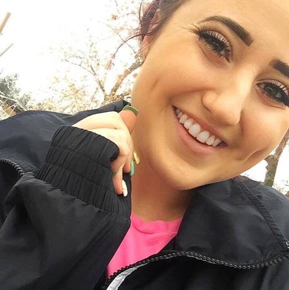 Profile Picture of Kelli Gillman (@kelli24belli) on Poshmark