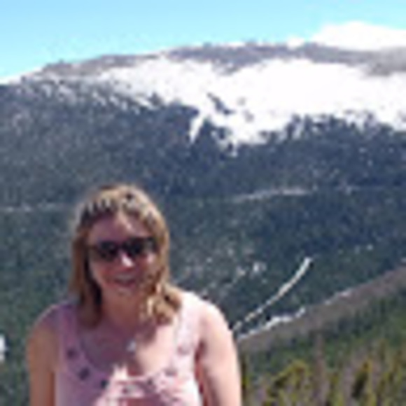 Profile Picture of Tonya Boyle (@teboyle44) on Poshmark