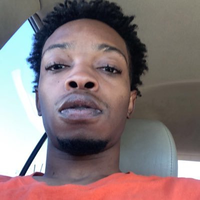 Profile Picture of Ronnie (@1RonnieSimon) on Twitter